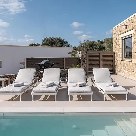 Casa Nougia Willa *